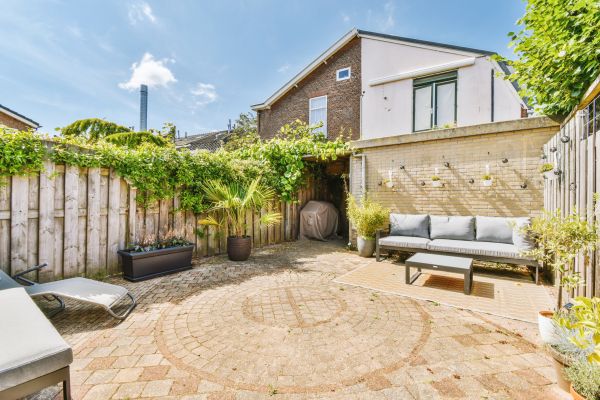 Courtyard Patio Service in Shawnee