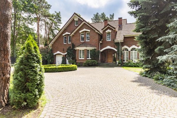 Driveway Pavers Repair in Shawnee